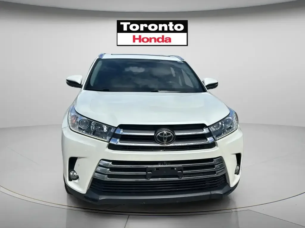 Toyota Highlander снимка Toyota Highlander