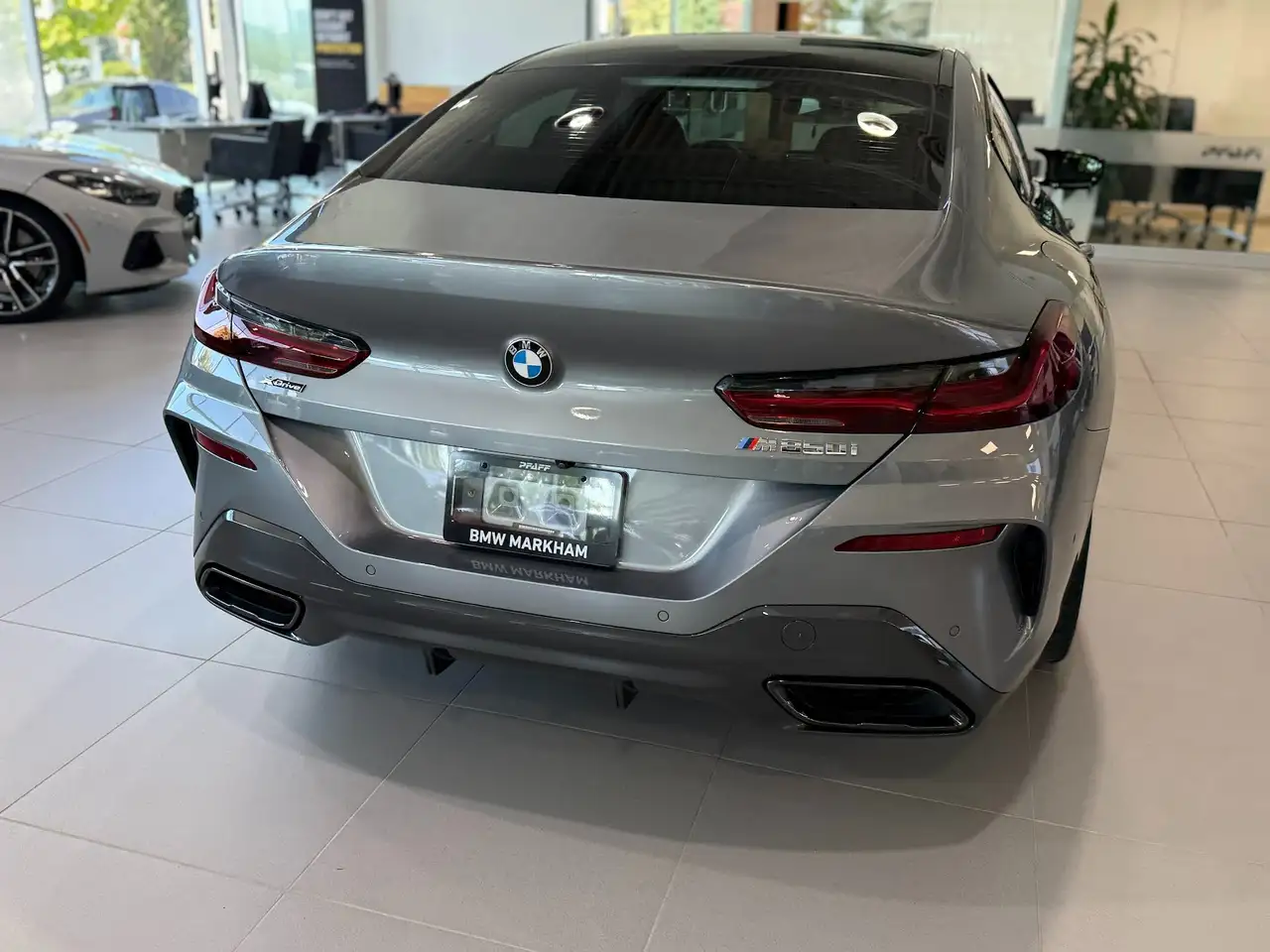 BMW 8 Series снимка BMW 8 Series