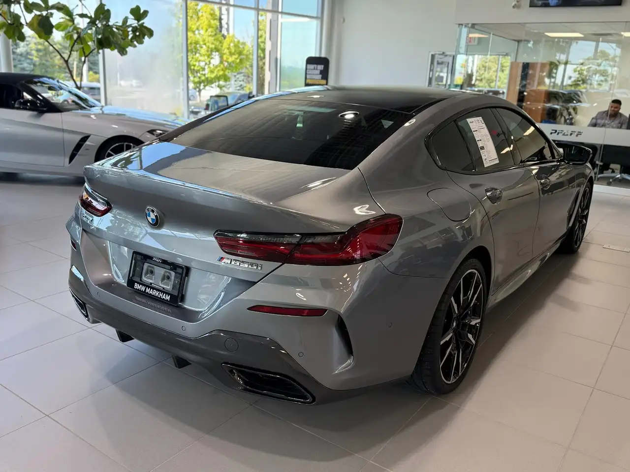 BMW 8 Series снимка BMW 8 Series