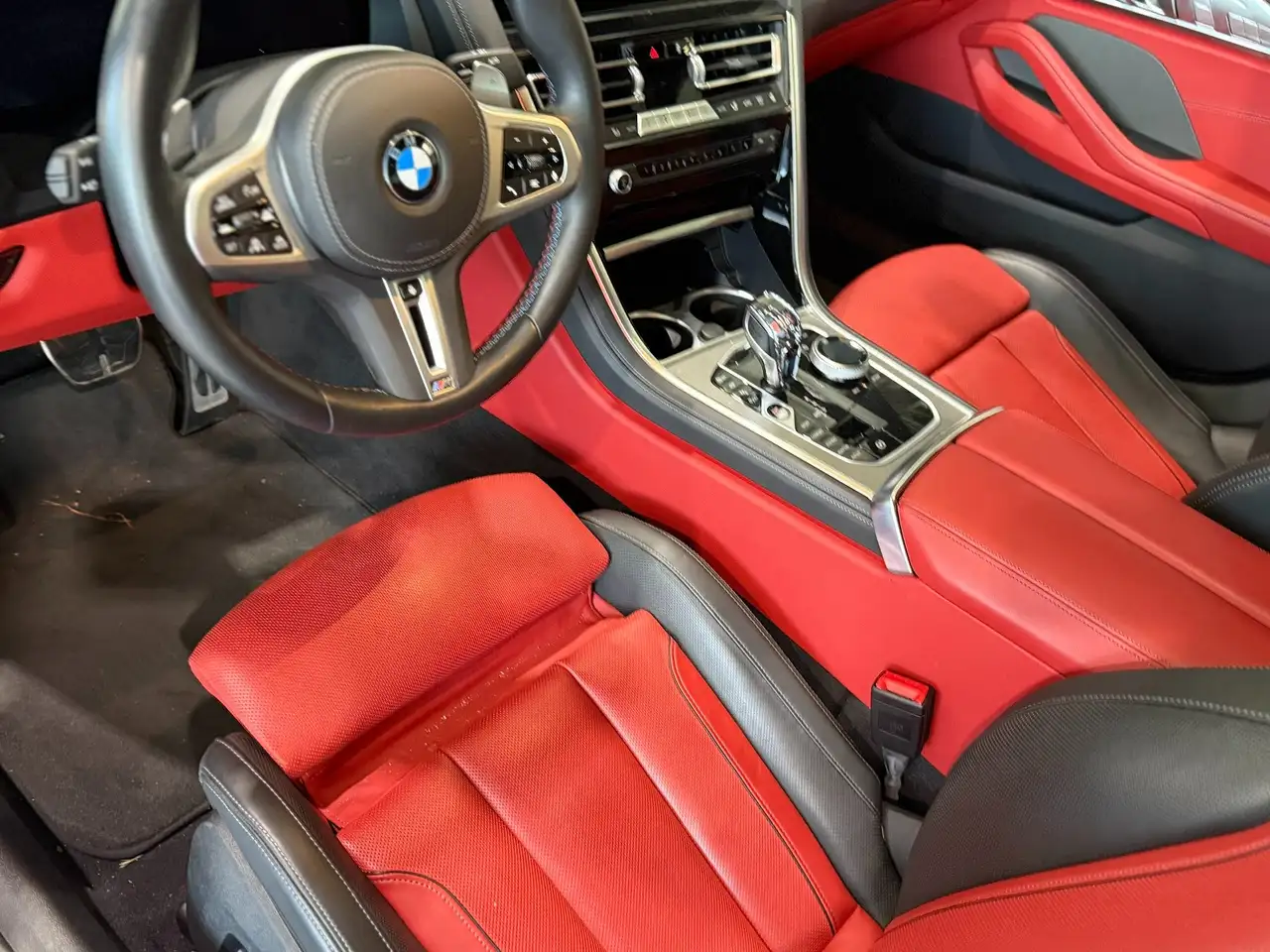 BMW 8 Series снимка BMW 8 Series