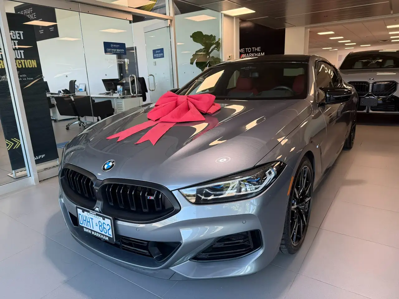 BMW 8 Series снимка BMW 8 Series