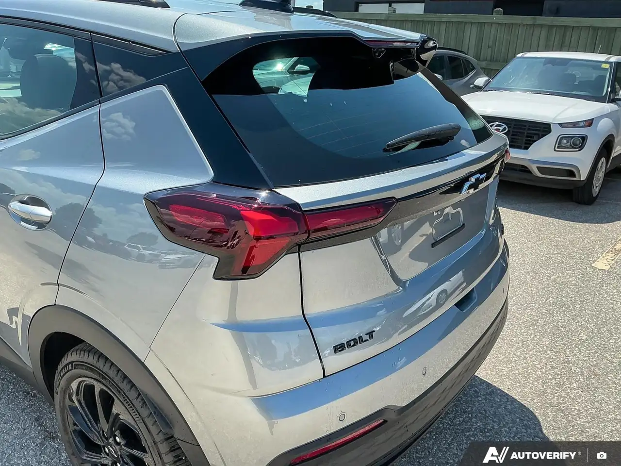 Chevrolet Bolt photo Chevrolet Bolt