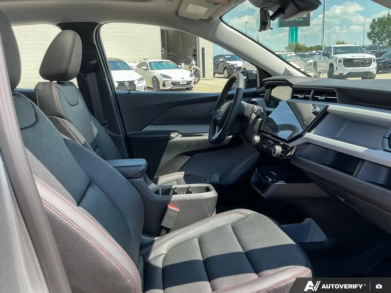 Chevrolet Bolt photo Chevrolet Bolt