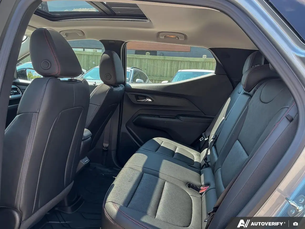 Chevrolet Bolt photo Chevrolet Bolt