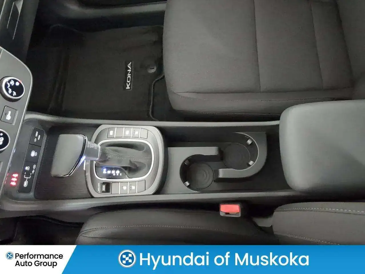 Hyundai KONA снимка Hyundai KONA