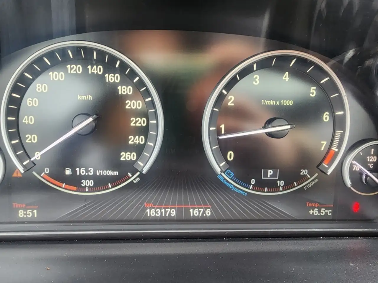BMW 5 Series снимка BMW 5 Series