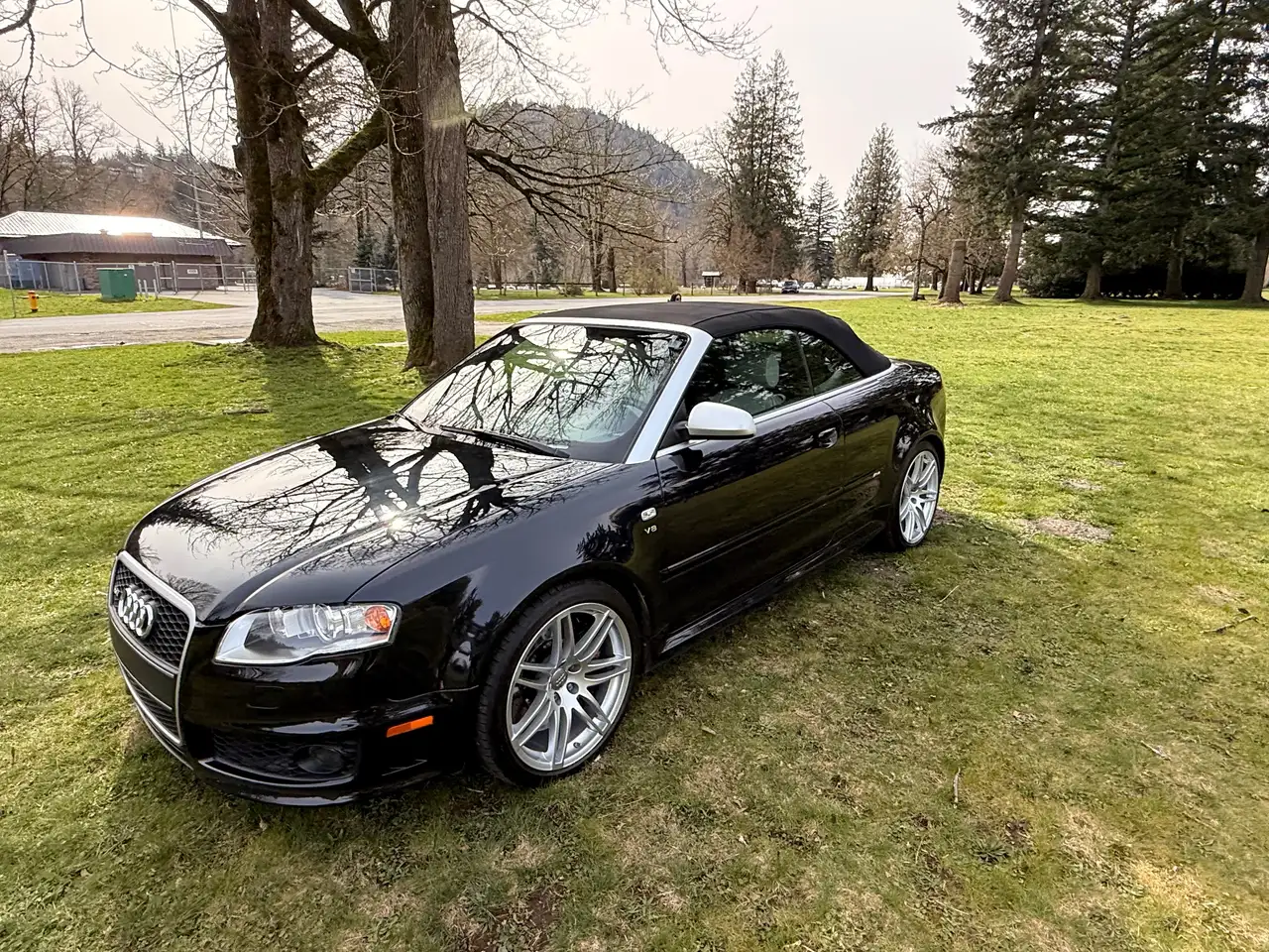 Audi RS4 снимка Audi RS4