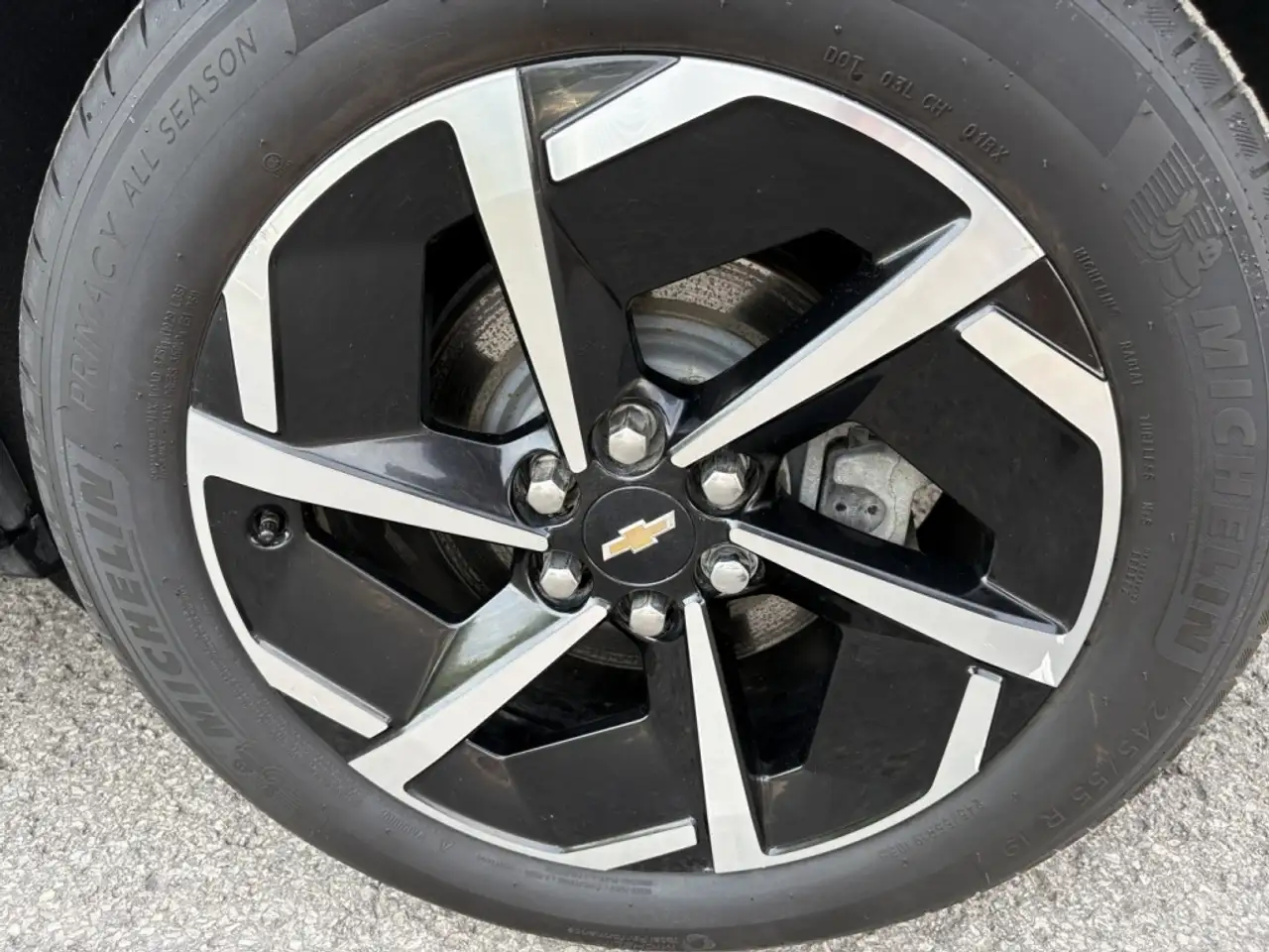 Chevrolet Equinox photo Chevrolet Equinox