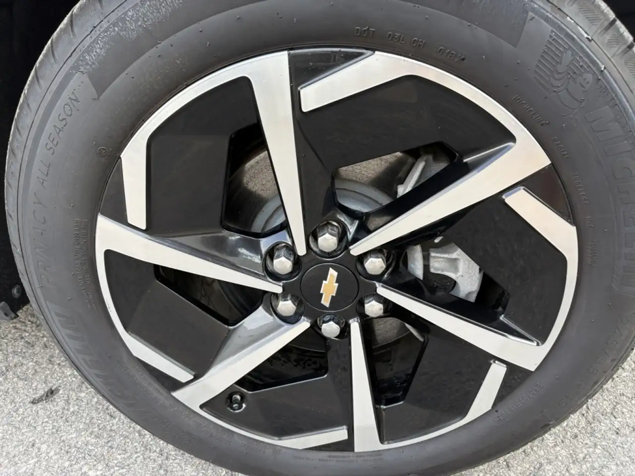 Chevrolet Equinox photo Chevrolet Equinox