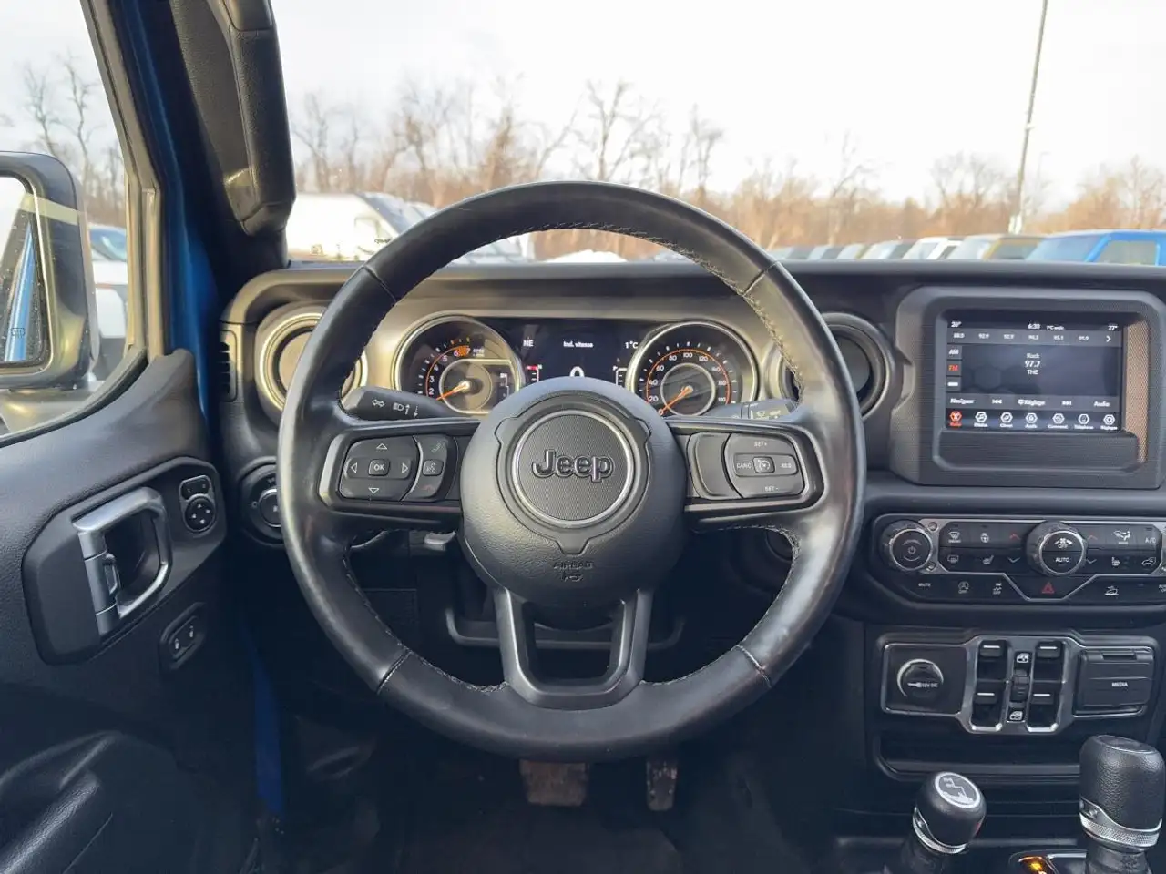 Jeep Wrangler снимка Jeep Wrangler
