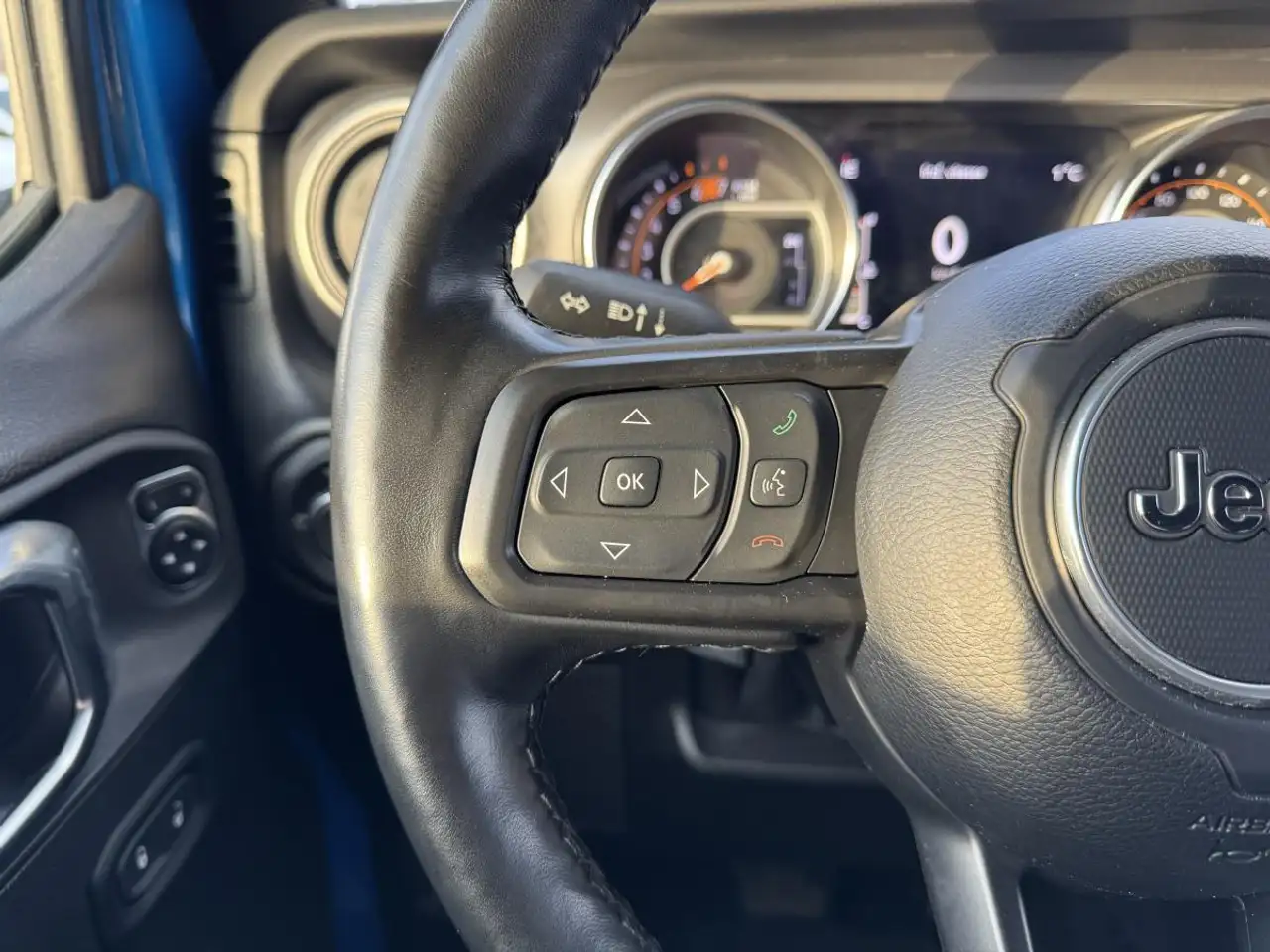 Jeep Wrangler снимка Jeep Wrangler