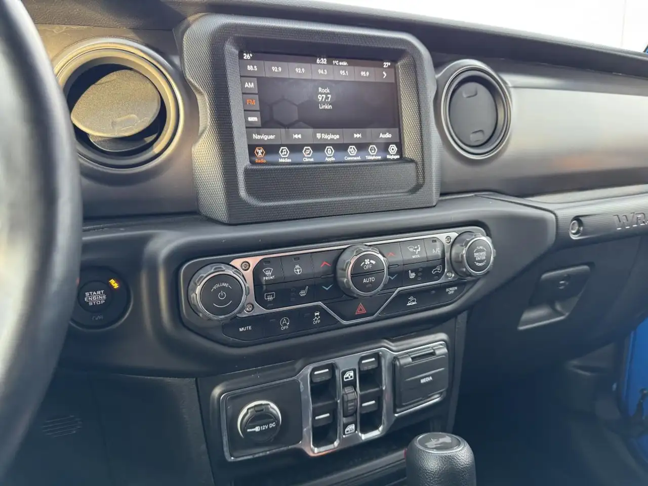 Jeep Wrangler снимка Jeep Wrangler