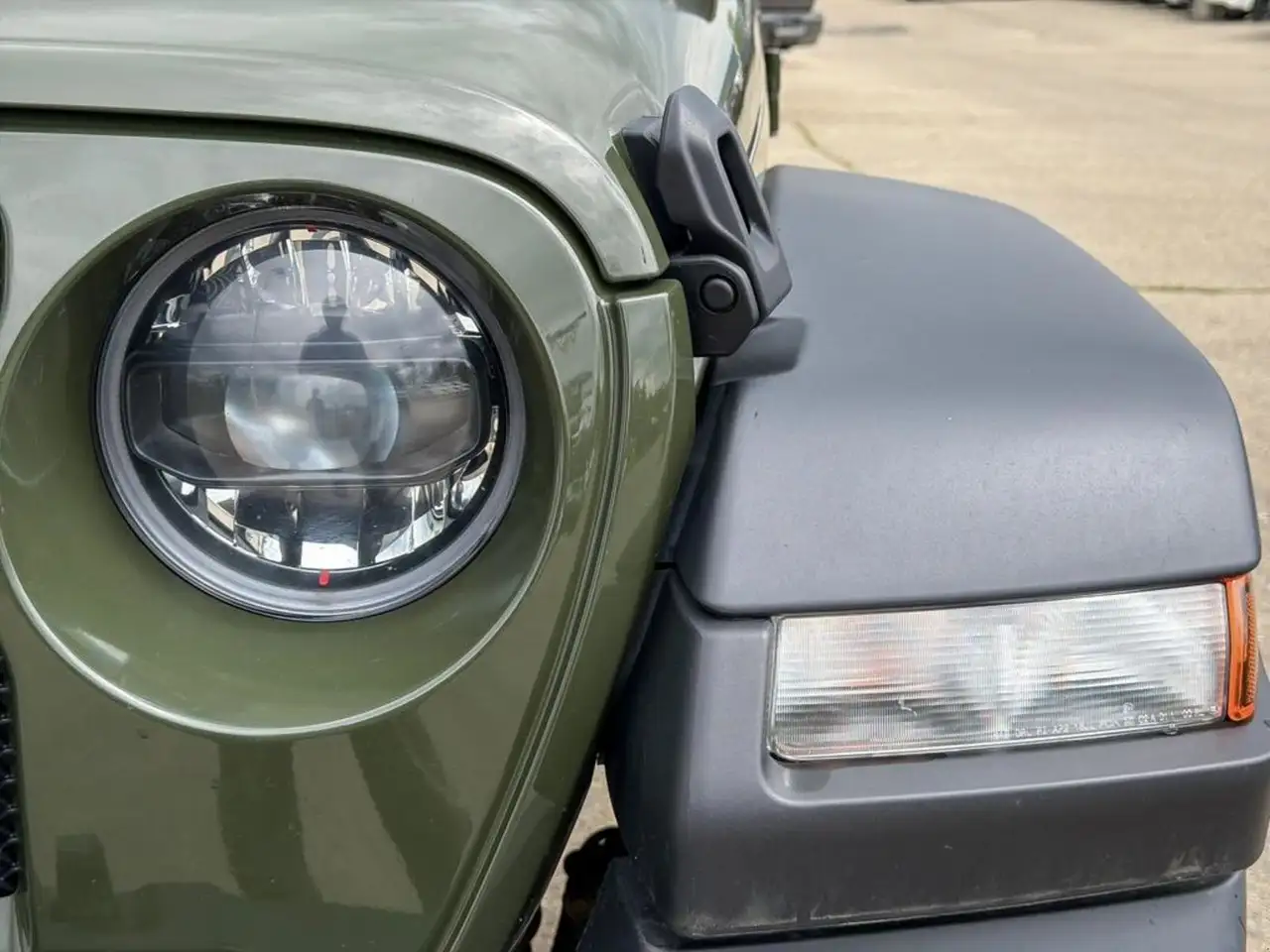 Jeep Wrangler снимка Jeep Wrangler