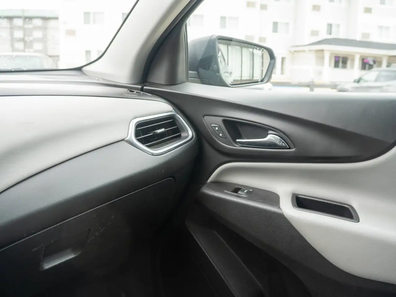 Chevrolet Equinox photo Chevrolet Equinox