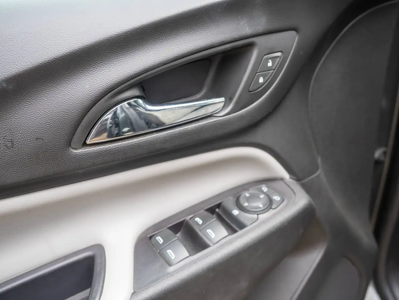 Chevrolet Equinox photo Chevrolet Equinox