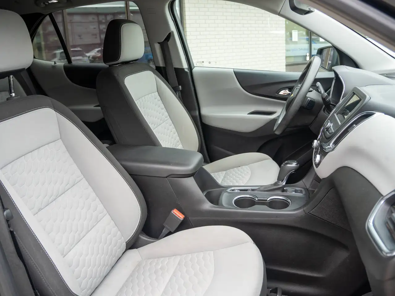 Chevrolet Equinox photo Chevrolet Equinox