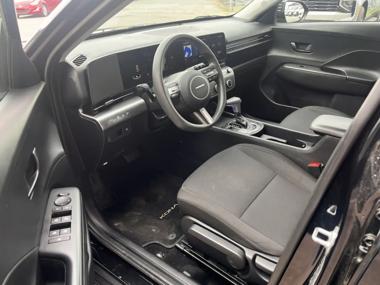 Hyundai KONA снимка Hyundai KONA