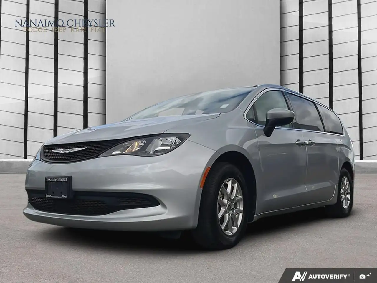 2023 Chrysler Voyager