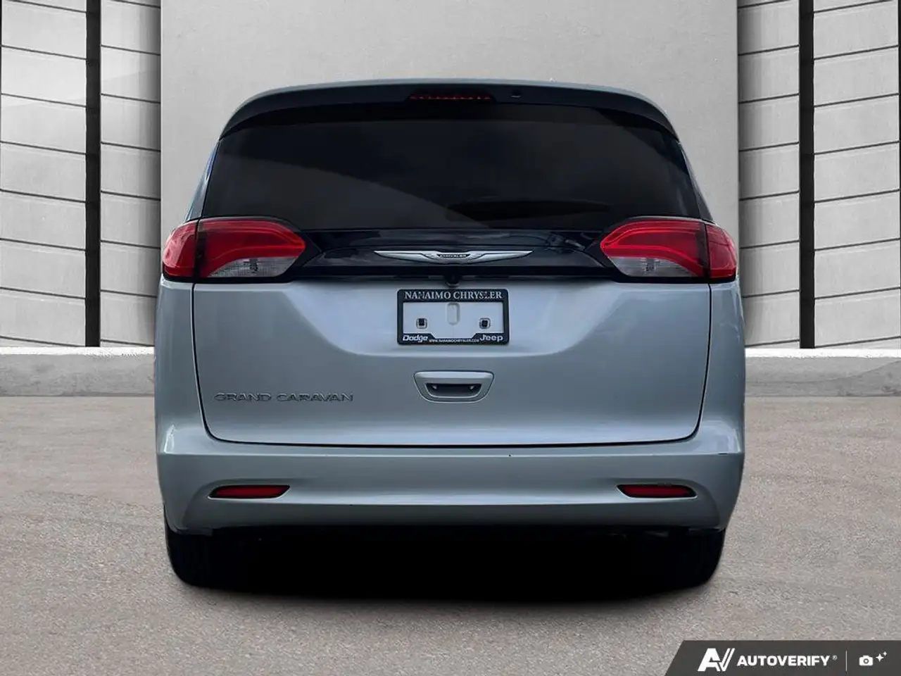 Chrysler Voyager photo Chrysler Voyager