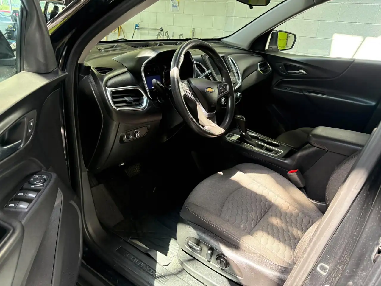 Chevrolet Equinox photo Chevrolet Equinox