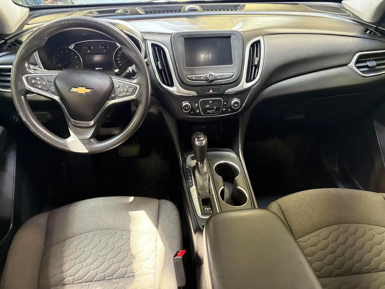 Chevrolet Equinox photo Chevrolet Equinox