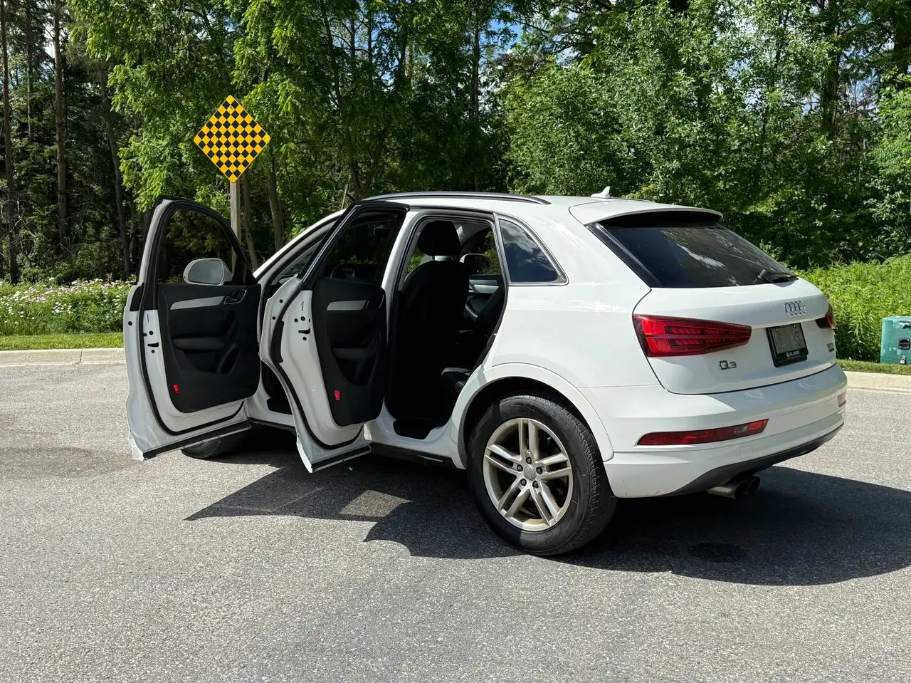Audi Q3 photo Audi Q3