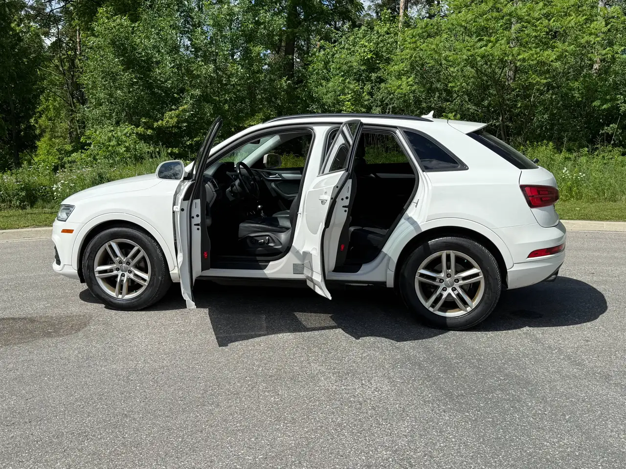 Audi Q3 photo Audi Q3