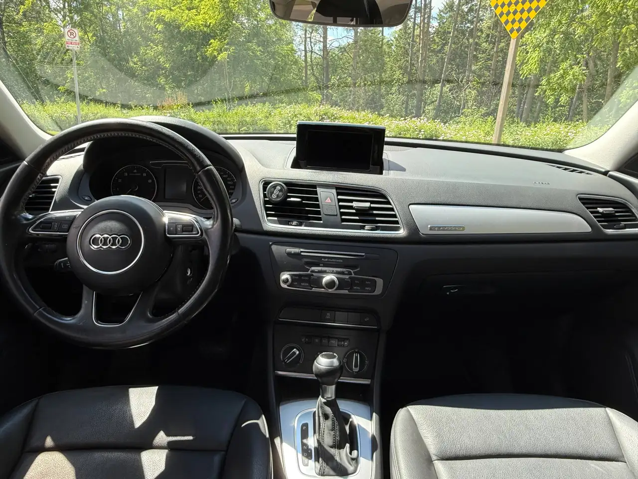Audi Q3 photo Audi Q3