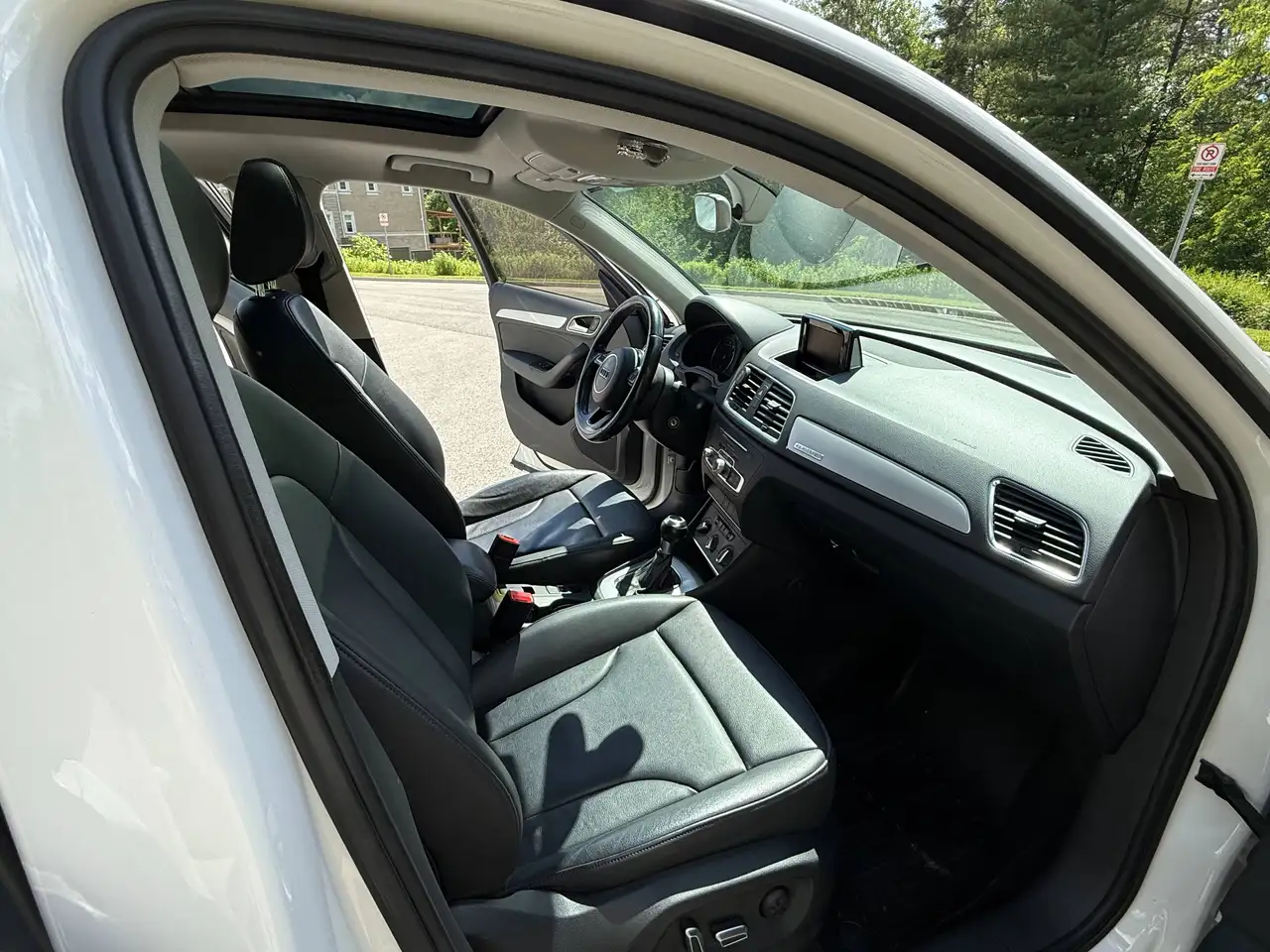 Audi Q3 photo Audi Q3