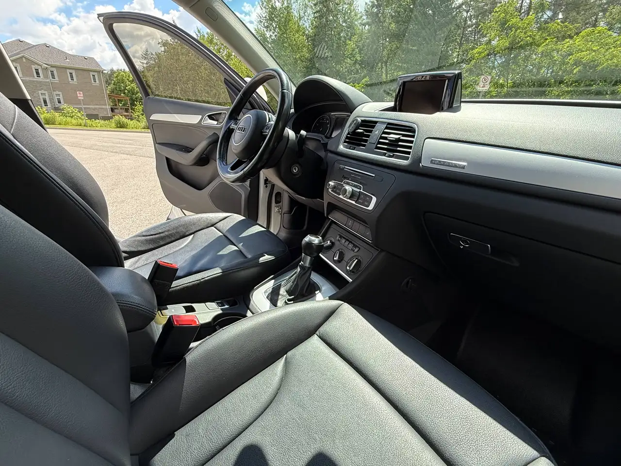 Audi Q3 photo Audi Q3