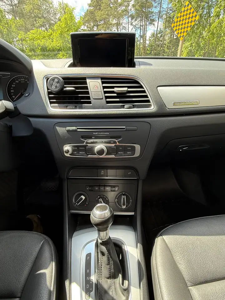 Audi Q3 photo Audi Q3