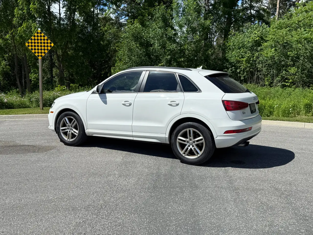 Audi Q3 photo Audi Q3