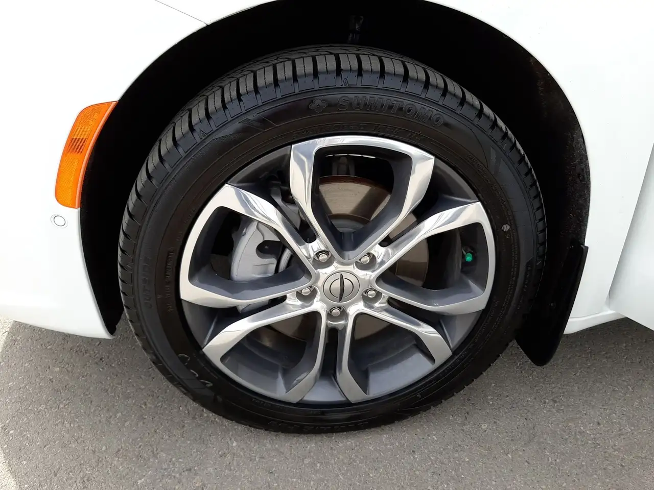 Chrysler Pacifica снимка Chrysler Pacifica