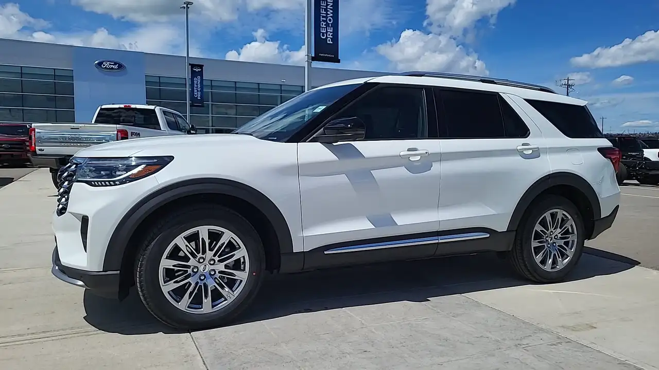 Ford Explorer снимка Ford Explorer