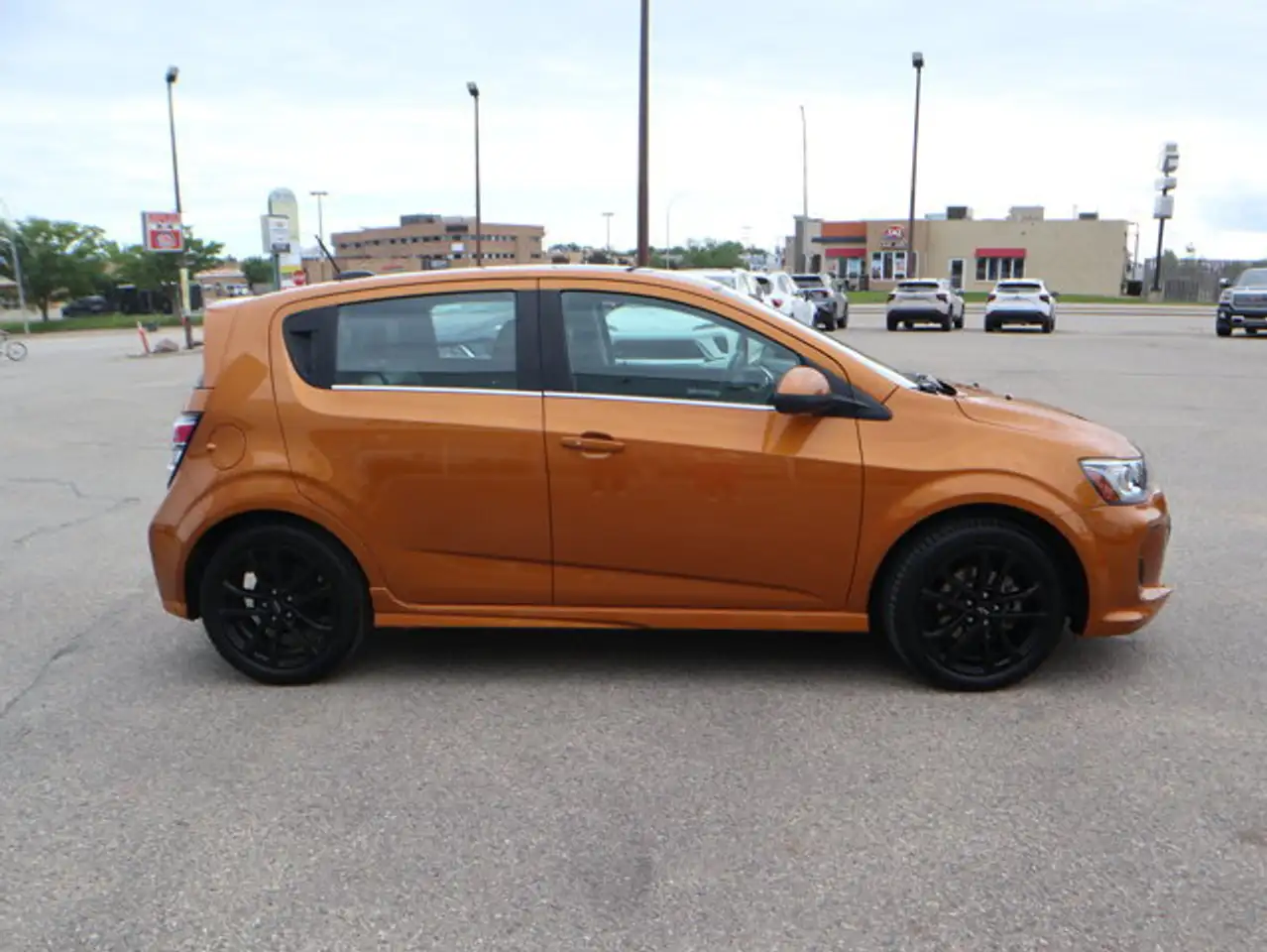 Chevrolet Sonic снимка Chevrolet Sonic
