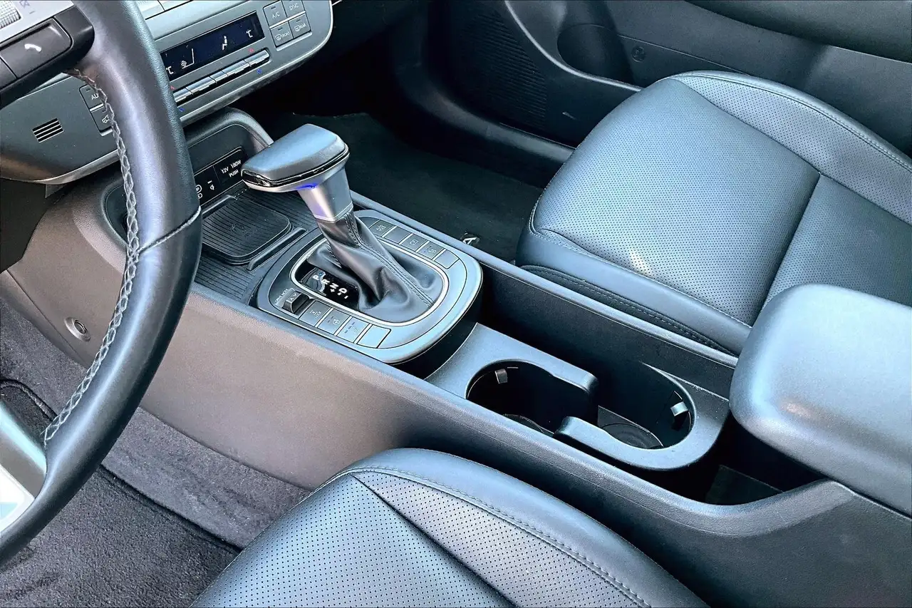 Hyundai KONA снимка Hyundai KONA
