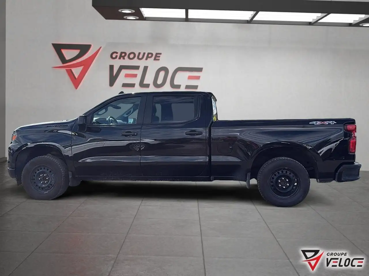 Chevrolet Silverado 1500 photo Chevrolet Silverado 1500