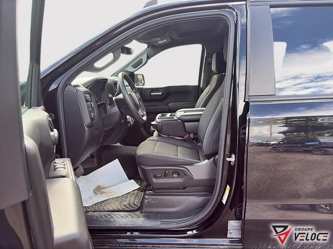 Chevrolet Silverado 1500 photo Chevrolet Silverado 1500
