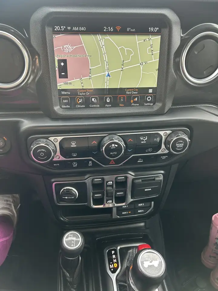 Jeep Wrangler снимка Jeep Wrangler