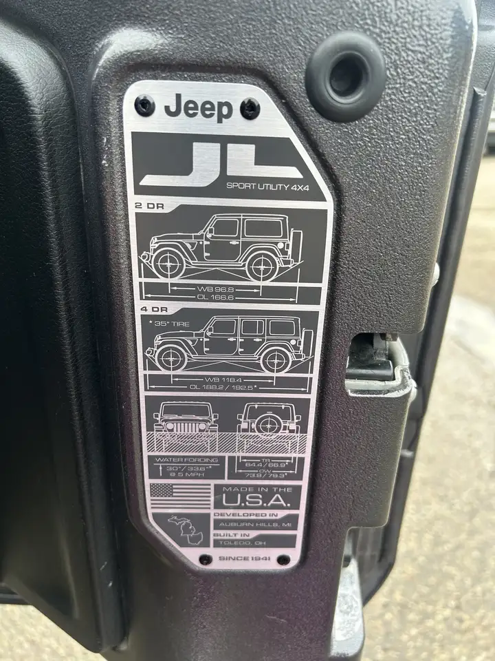 Jeep Wrangler снимка Jeep Wrangler