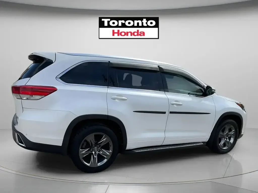Toyota Highlander снимка Toyota Highlander