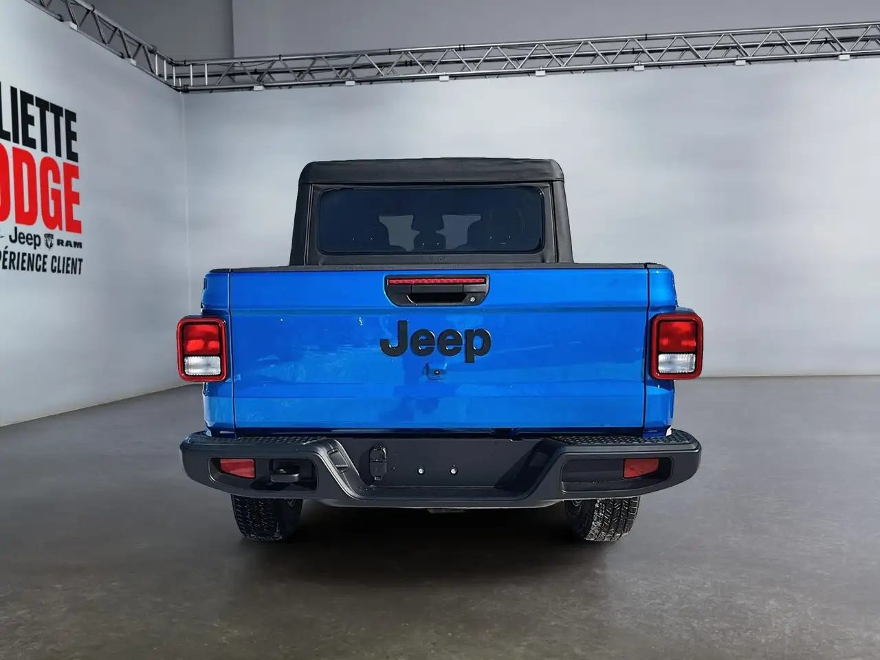 Jeep Gladiator снимка Jeep Gladiator