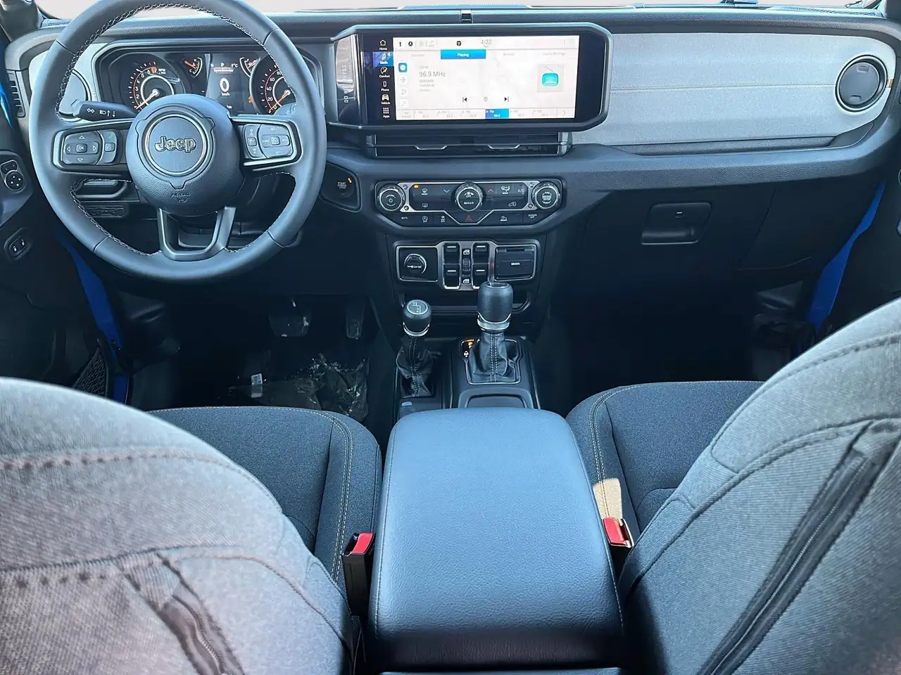 Jeep Gladiator снимка Jeep Gladiator