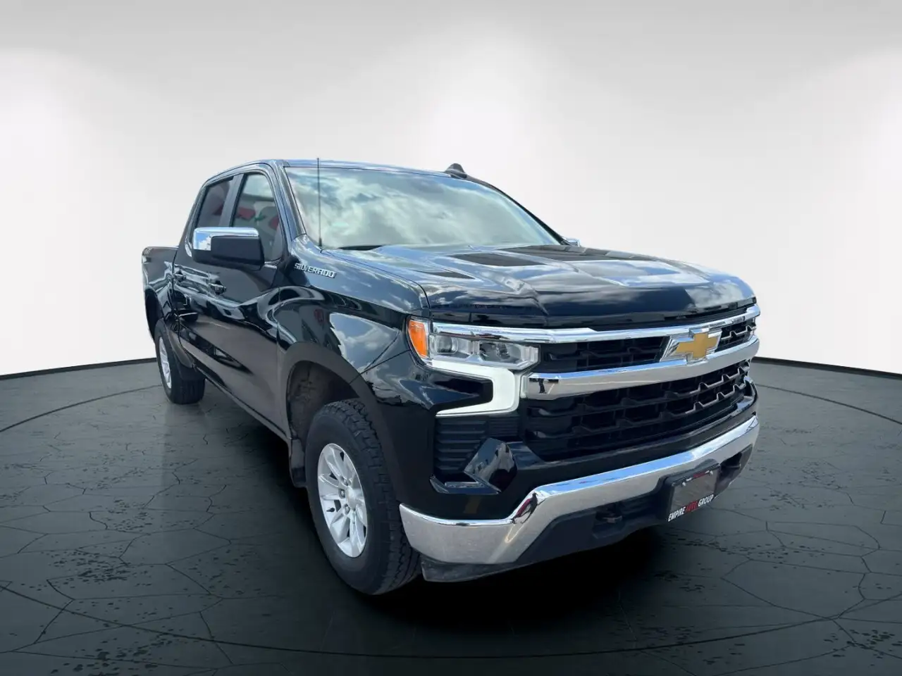 Chevrolet Silverado photo Chevrolet Silverado
