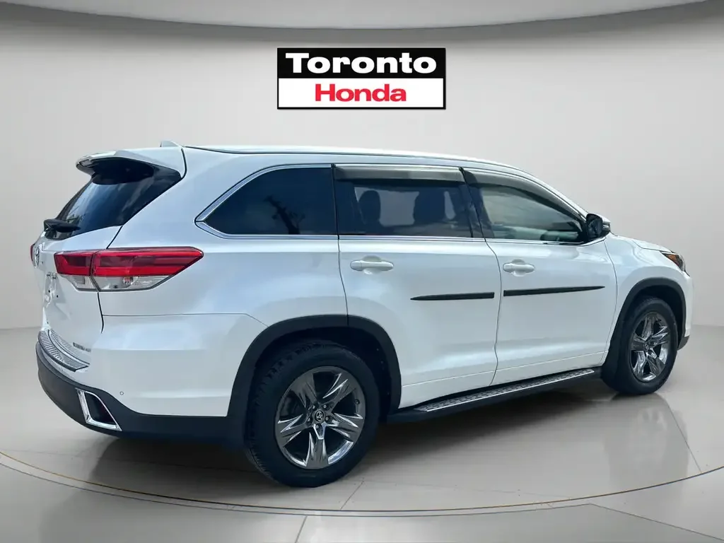Toyota Highlander снимка Toyota Highlander