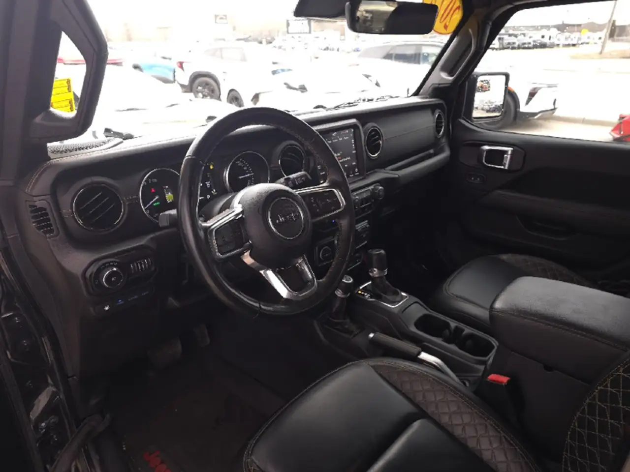 Jeep Wrangler снимка Jeep Wrangler