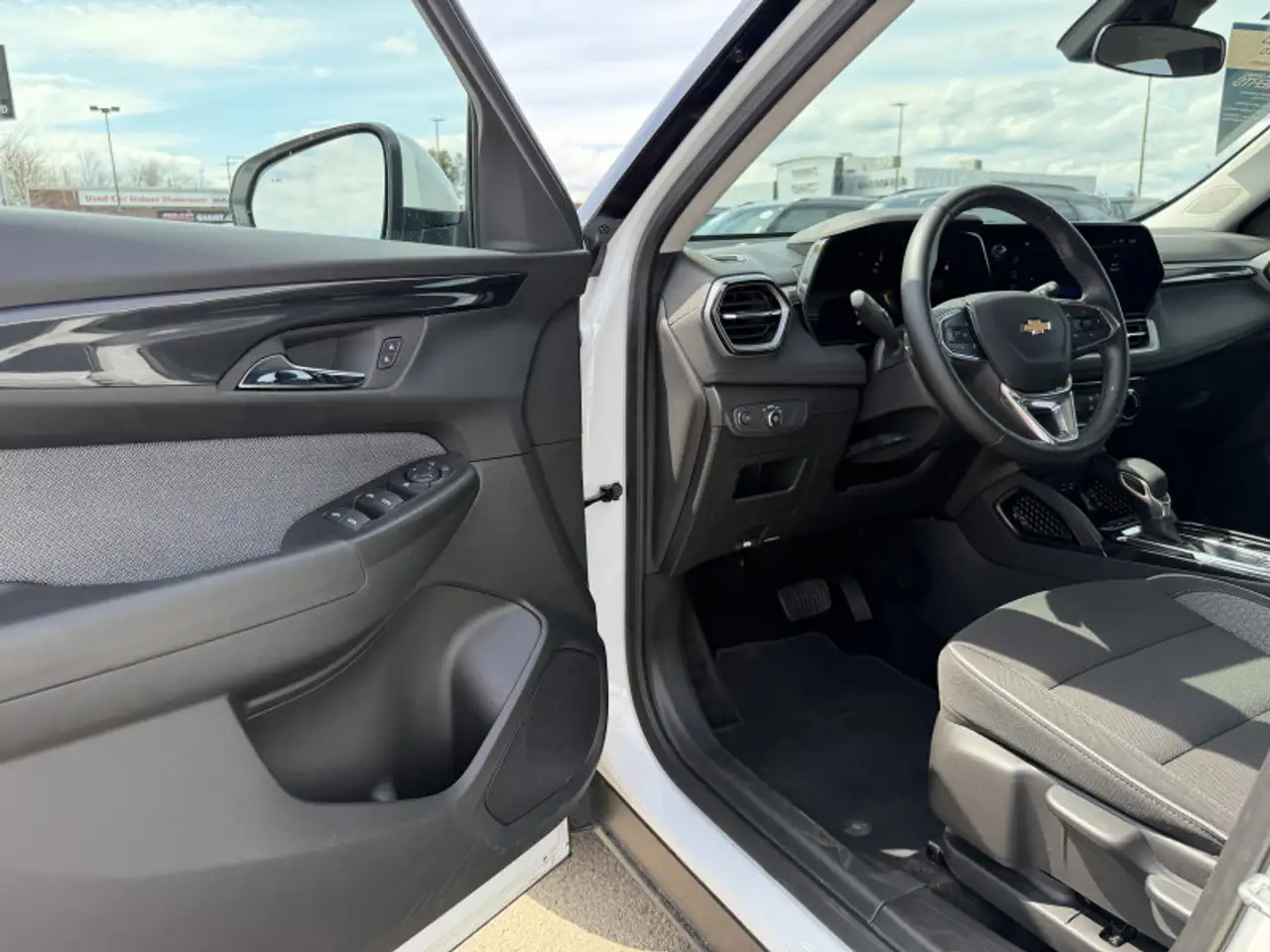 Chevrolet Trailblazer photo Chevrolet Trailblazer