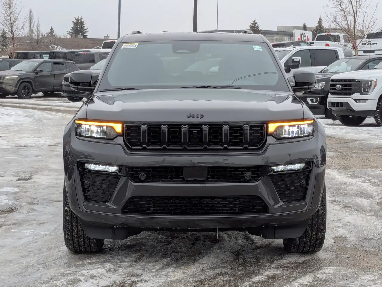 Jeep Grand Cherokee снимка Jeep Grand Cherokee