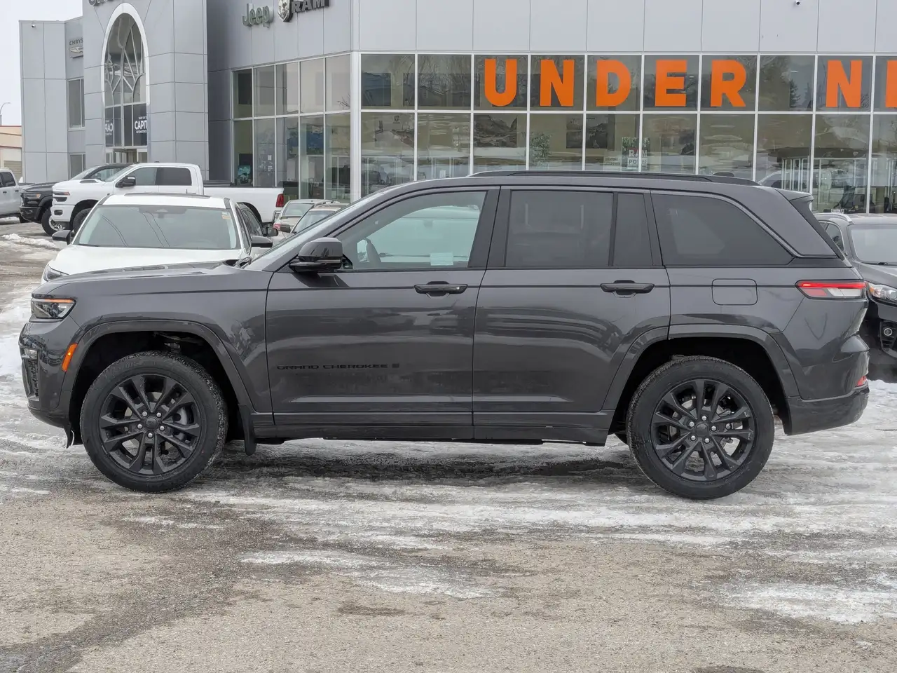 Jeep Grand Cherokee снимка Jeep Grand Cherokee