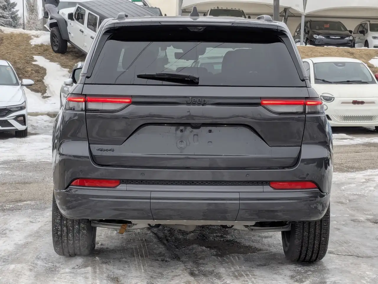 Jeep Grand Cherokee снимка Jeep Grand Cherokee